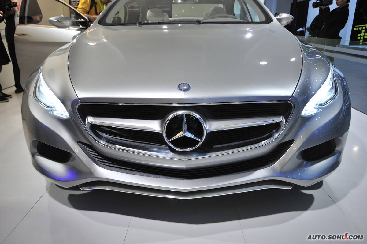  p>全新奔驰f800概念车外形极具动感,科技感十足,整车的造型体现出了