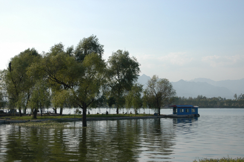  p>曲阳湖位于河南省 a target="_blank" href="/item/济源市/2667266