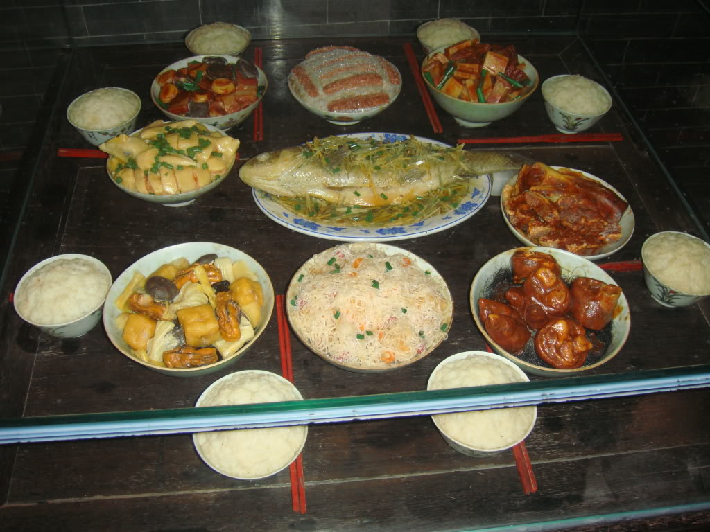  p data-id="gnwpuoqc63">"九大簋"是广东的春节客家传统宴席之一