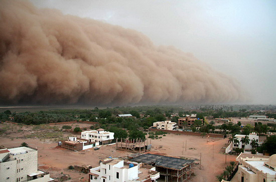  p>沙尘暴(sand-dust storm)是沙暴(sand storm)和 a target="_blank"