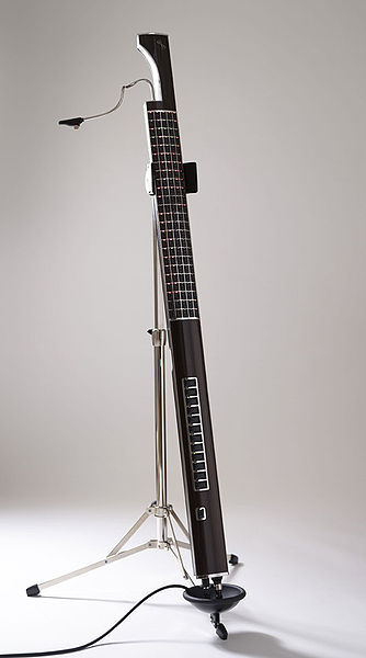 是英国eigenlabs公司2001年开始研制,2009年底推出的新型电子乐器