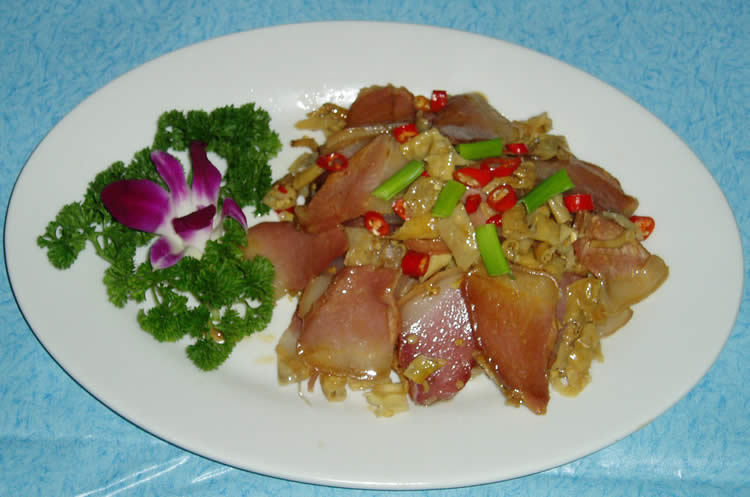 白辣椒炒风吹肉