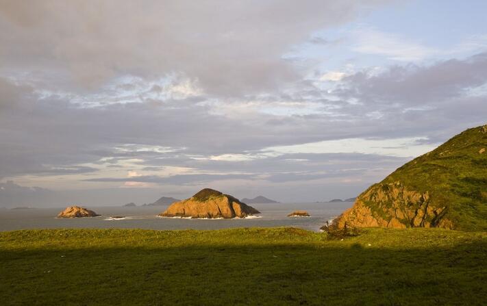  p>竹屿岛景区位于浙江温州洞头本岛东面,距县城 a target="_blank"