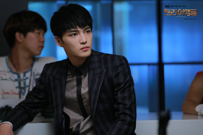 p>金在中(kim jae joong),原名"韩在俊".