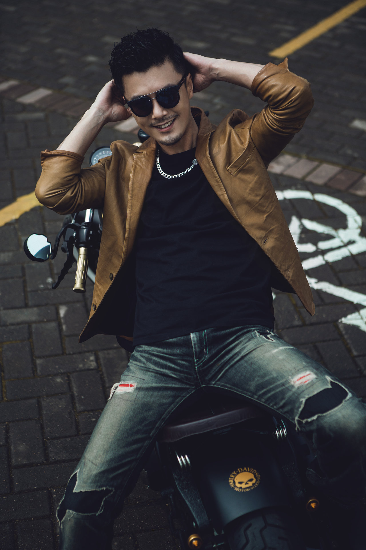 id="gnx39zr2a6">李立,1981年12月15日出生于湖南长沙,中国大陆男演员