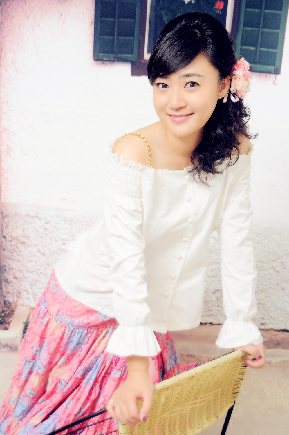  p data-id="gnvin4fdww">春天姐姐,真名戴莹,毕业于 a target="