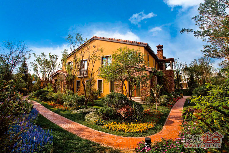 远洋傲北·巴摩梭罗