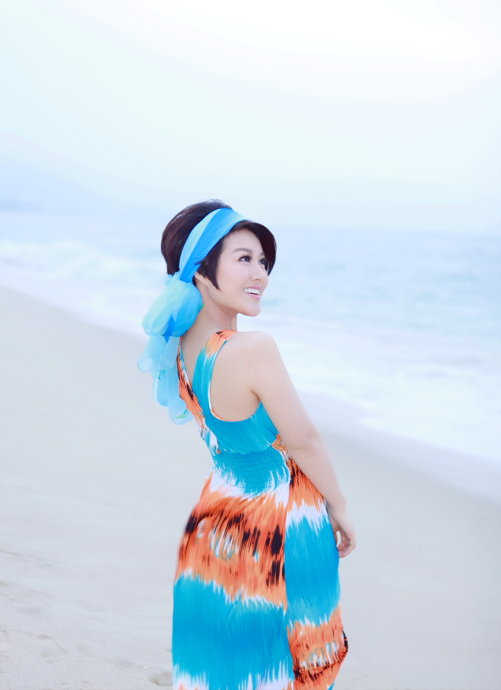  p data-id="gnwkl44lja">春天,出生于浙江金华永康,中国大陆女歌手.