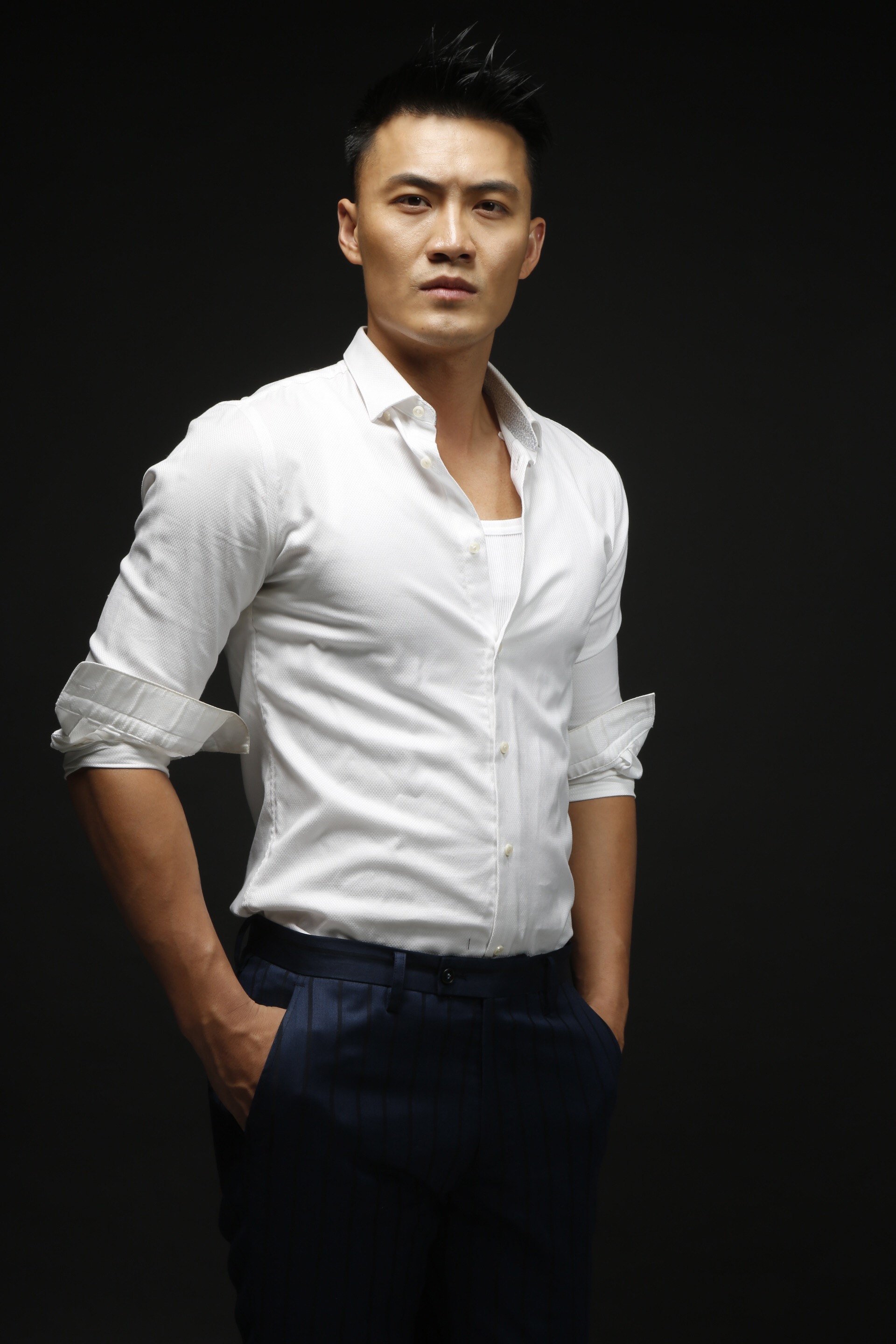 1987年6月7日出生于黑龙江省大庆市,中国内地男演员