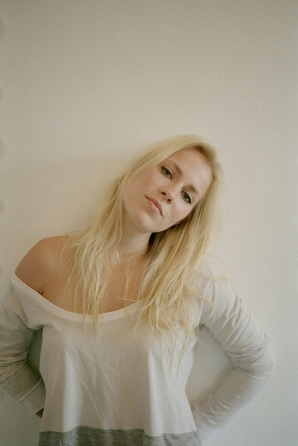  p>娜塔莎·贝丁菲尔德(natasha bedingfield),1981年11月26日出生于