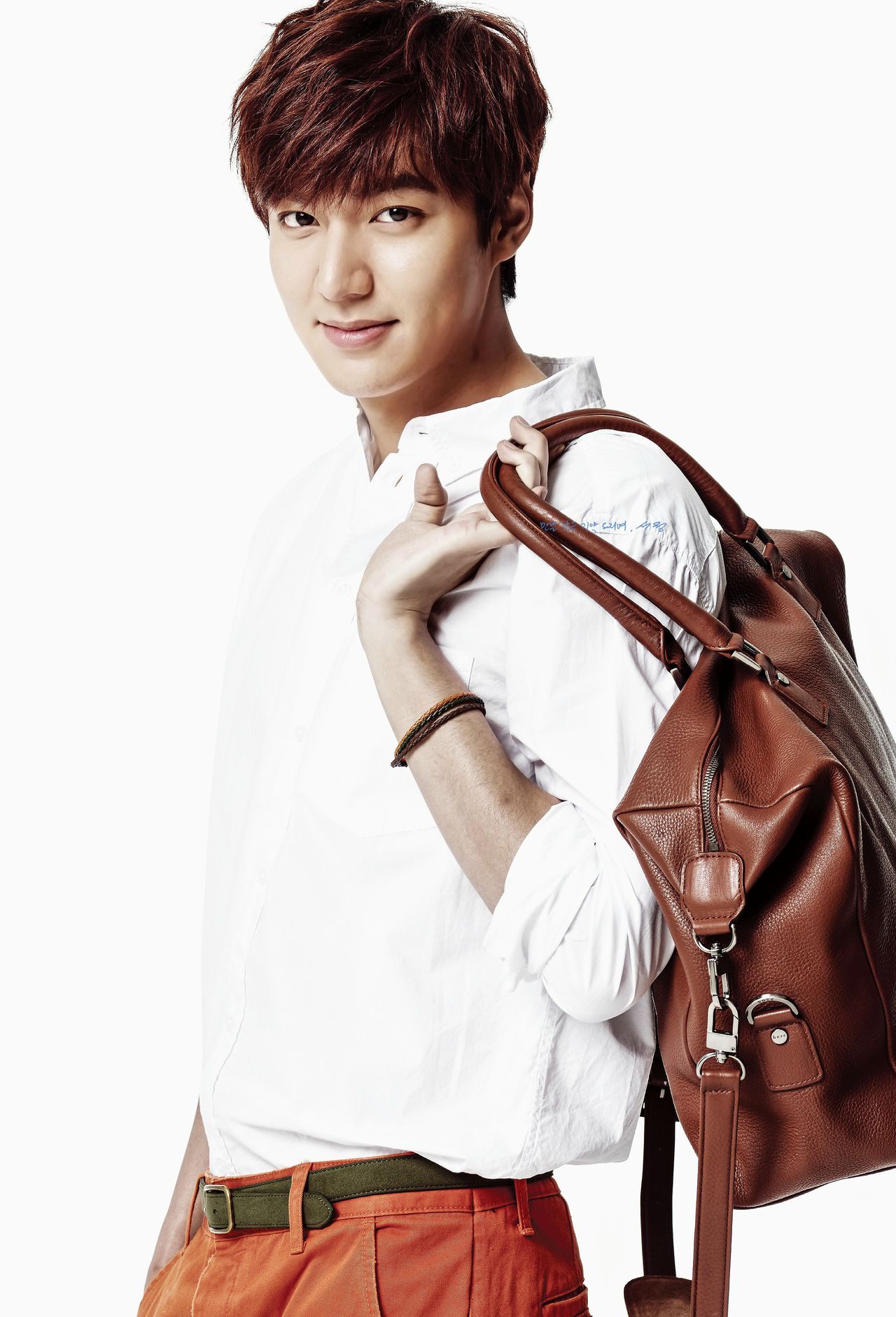  p>李敏镐 i>(         ,lee minho) /i>,1987年6月22日出生于韩国