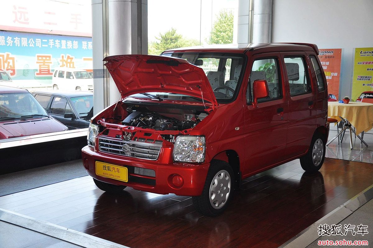  p>铃木北斗星是日本铃木公司推出的汽车品牌. /p>