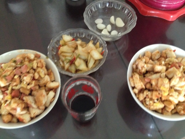 西红柿鸡蛋炒馒头丁