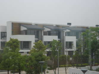  p>招商依云水岸一期位于苏州市相城区阳澄湖东路. /p>