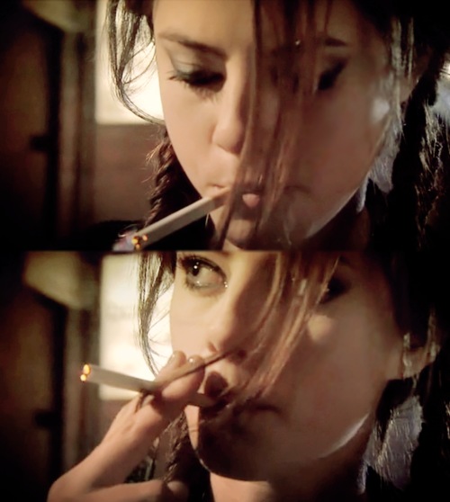  p>卡雅·斯考达里奥 i>(kaya scodelario) /i>,1992年3月13日出生于