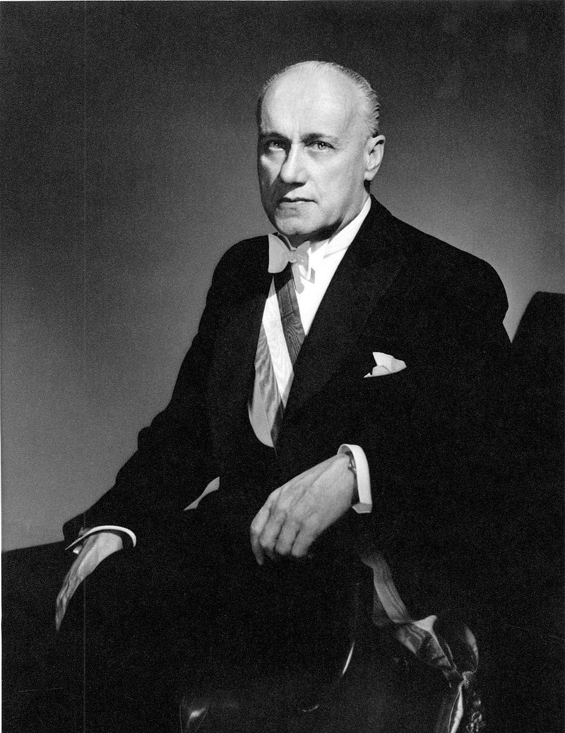  p>豪尔赫·亚历山德里·罗德里格斯(英语:jorge alessandri