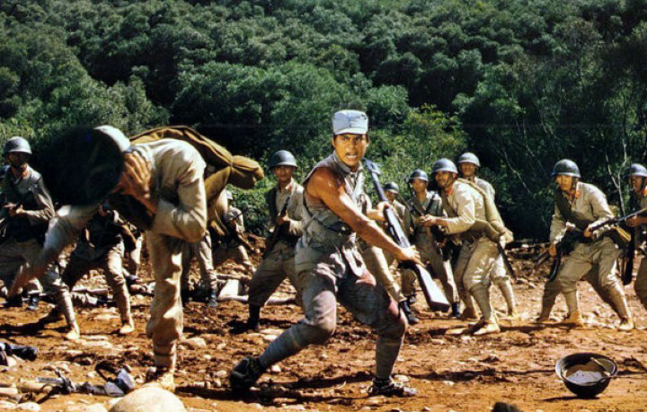  p>《八道楼子》 i>(seven man army) /i>是长弓电影公司1976年出品的