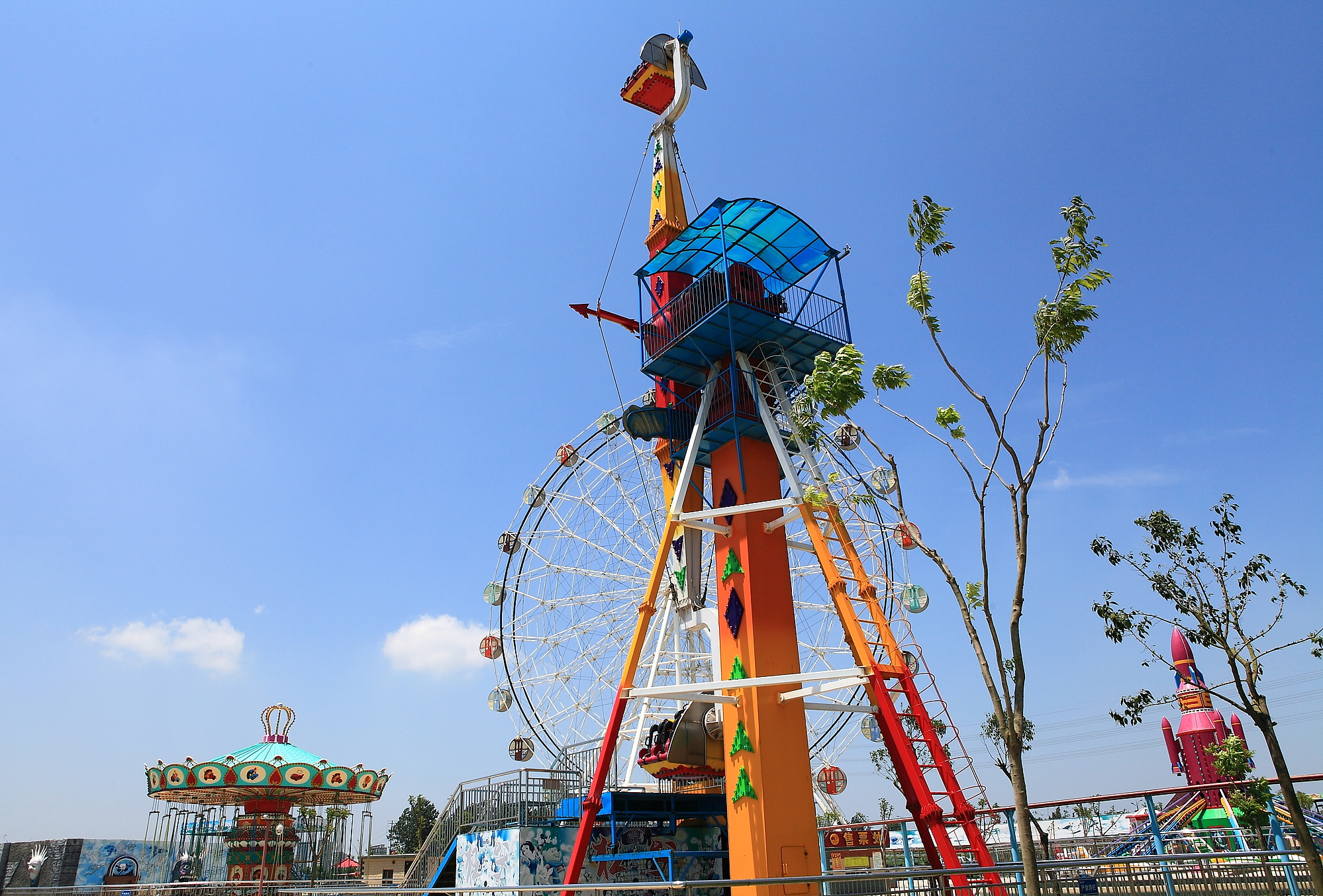  p data-id="gnxapy7ibt">卡迪欢乐世界是一座主题乐园,位于江苏省 a