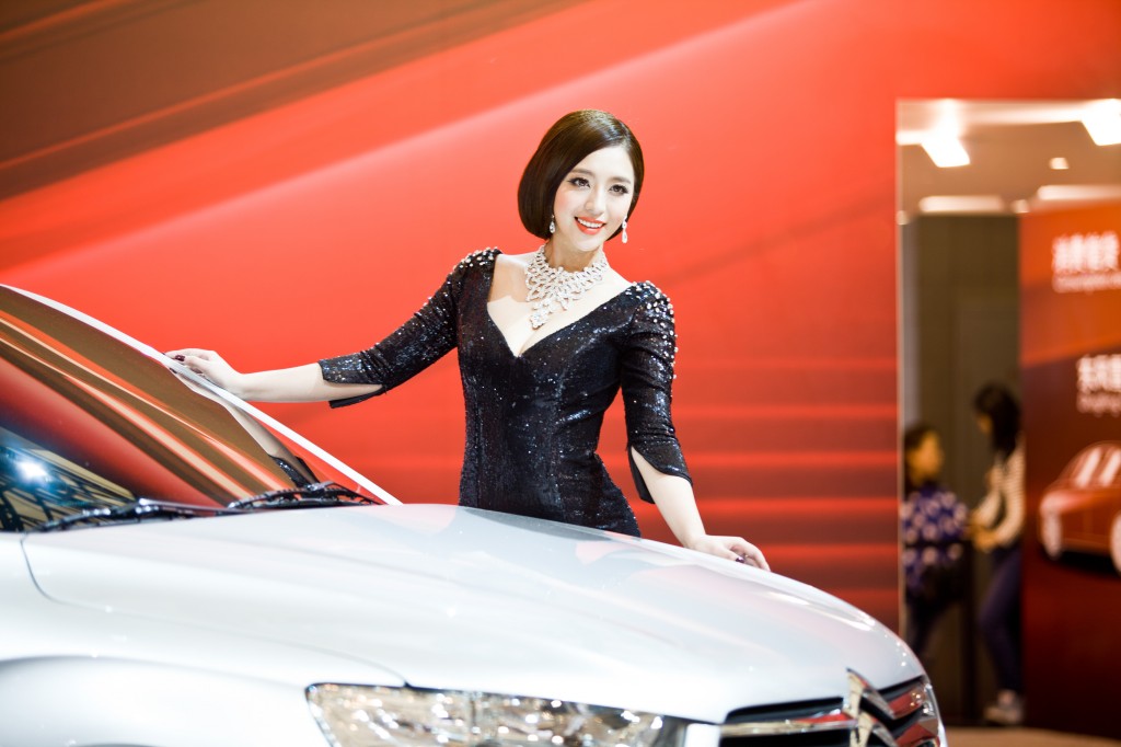  p>曹阳,1993年12月2日出生于湖北省荆州市,毕业于青岛大学,中国内地