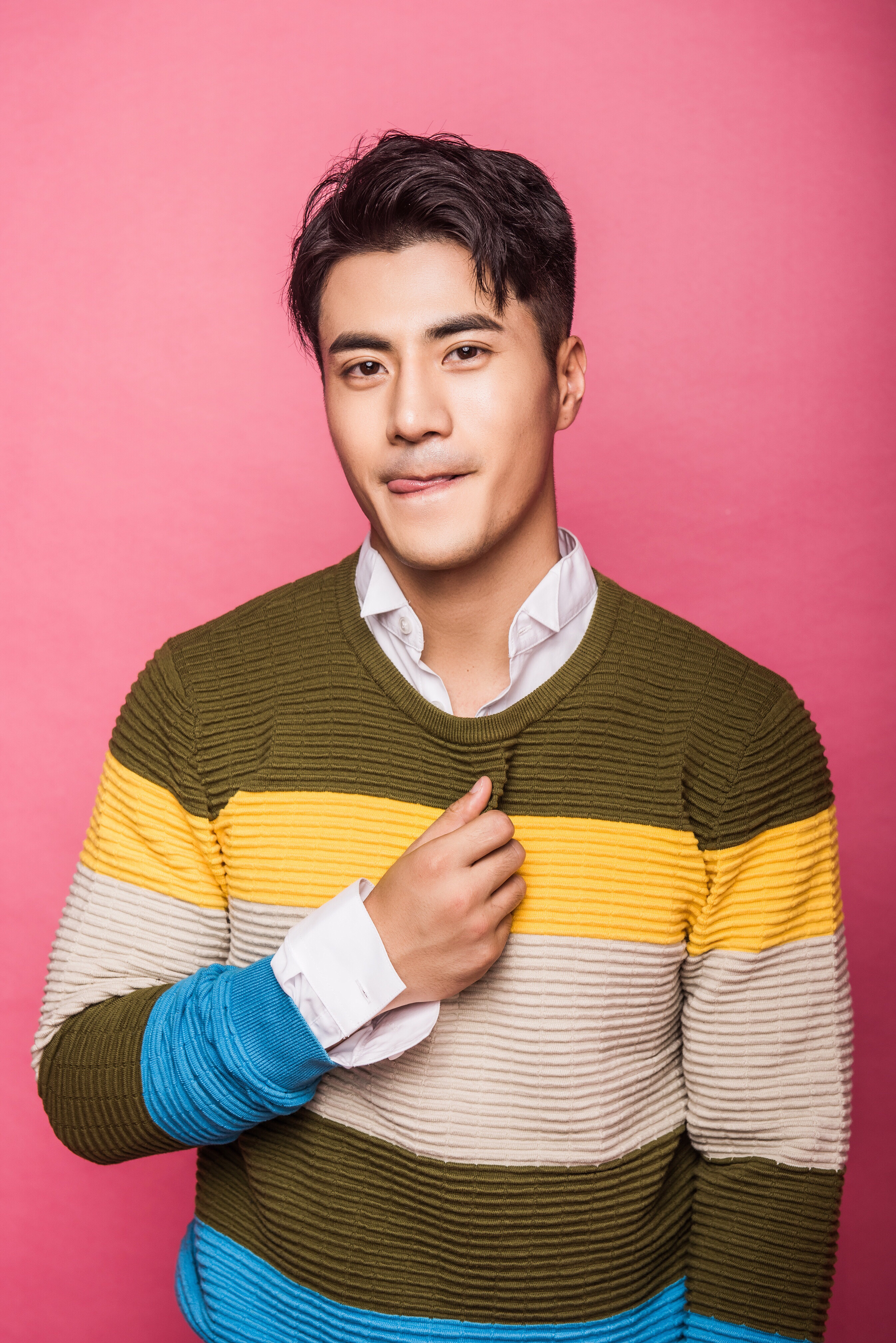 ="go1z1l60sy">李晨浩,1988年10月18日出生于重庆荣昌,中国内地男演员