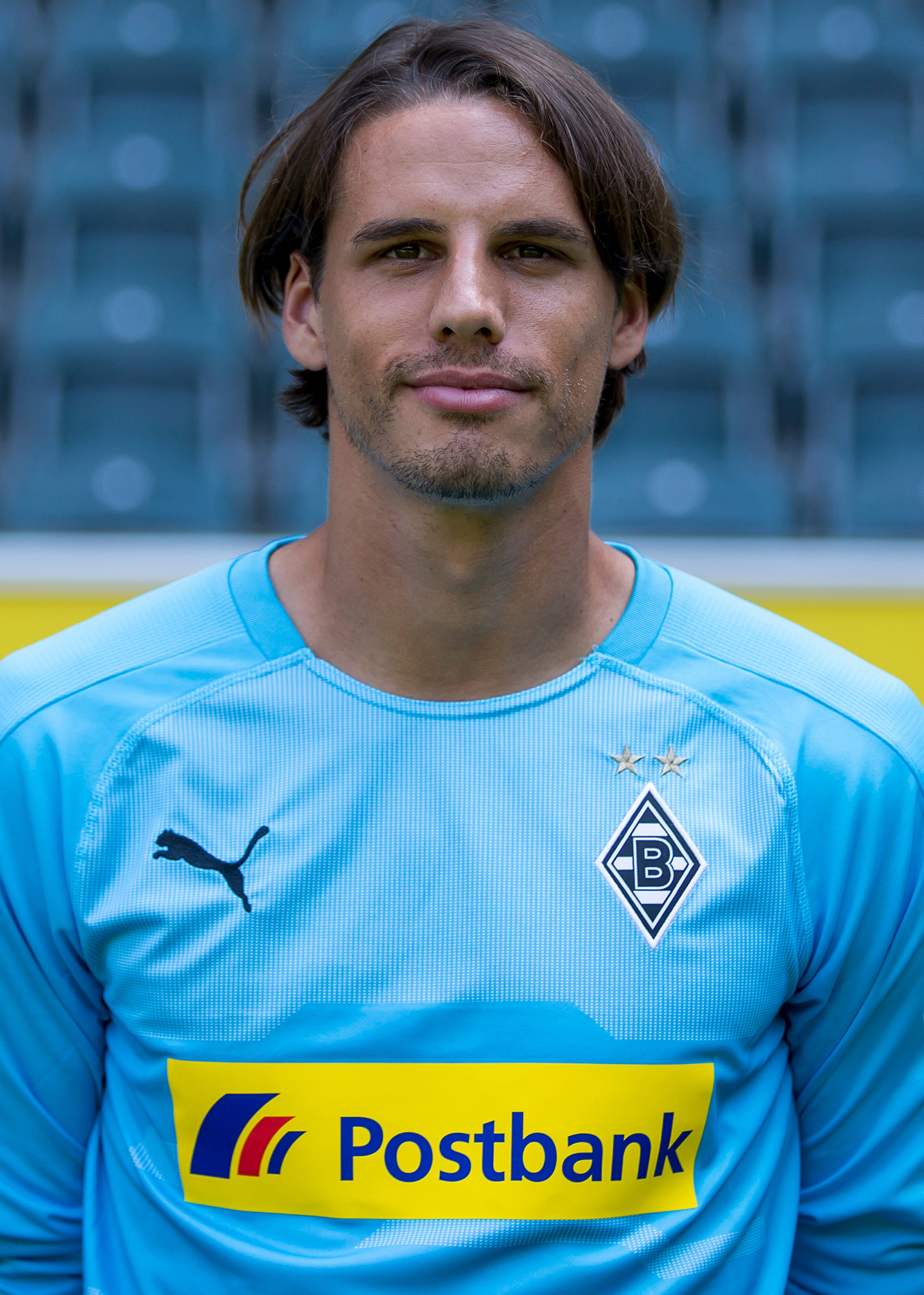 1988年12月17日出生于 a target="_blank" href="/item/瑞士/131482"