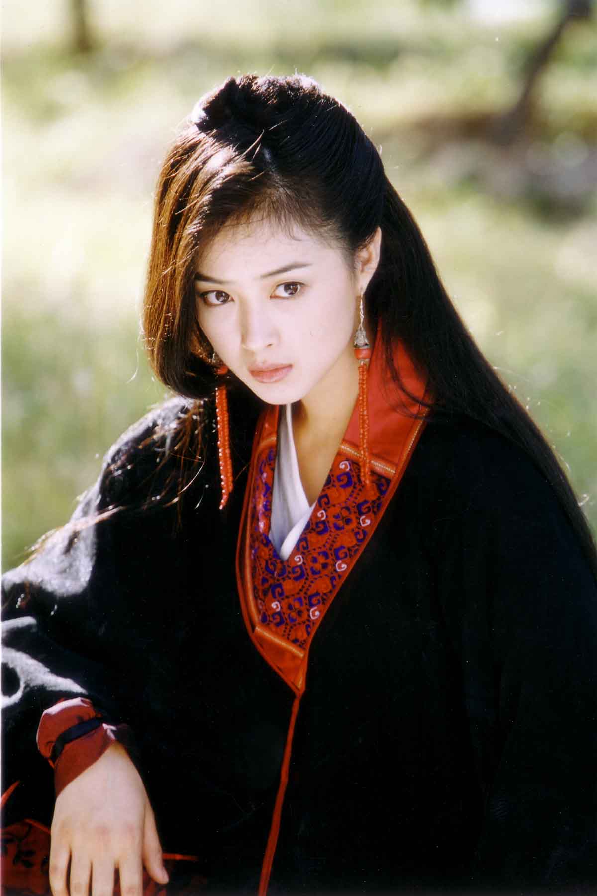 蒋欣,1983年5月8日出生于新疆维吾尔自治区乌鲁木齐市,中国内地女演员