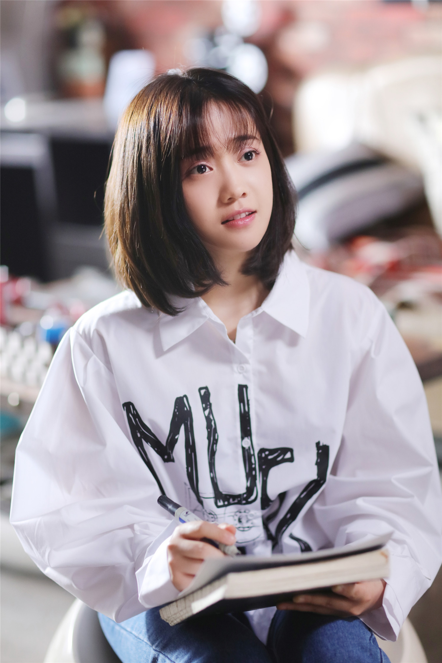  p>郑湫泓(greenly),原名郑泽漫,1990年11月25日出生于广东省揭阳市