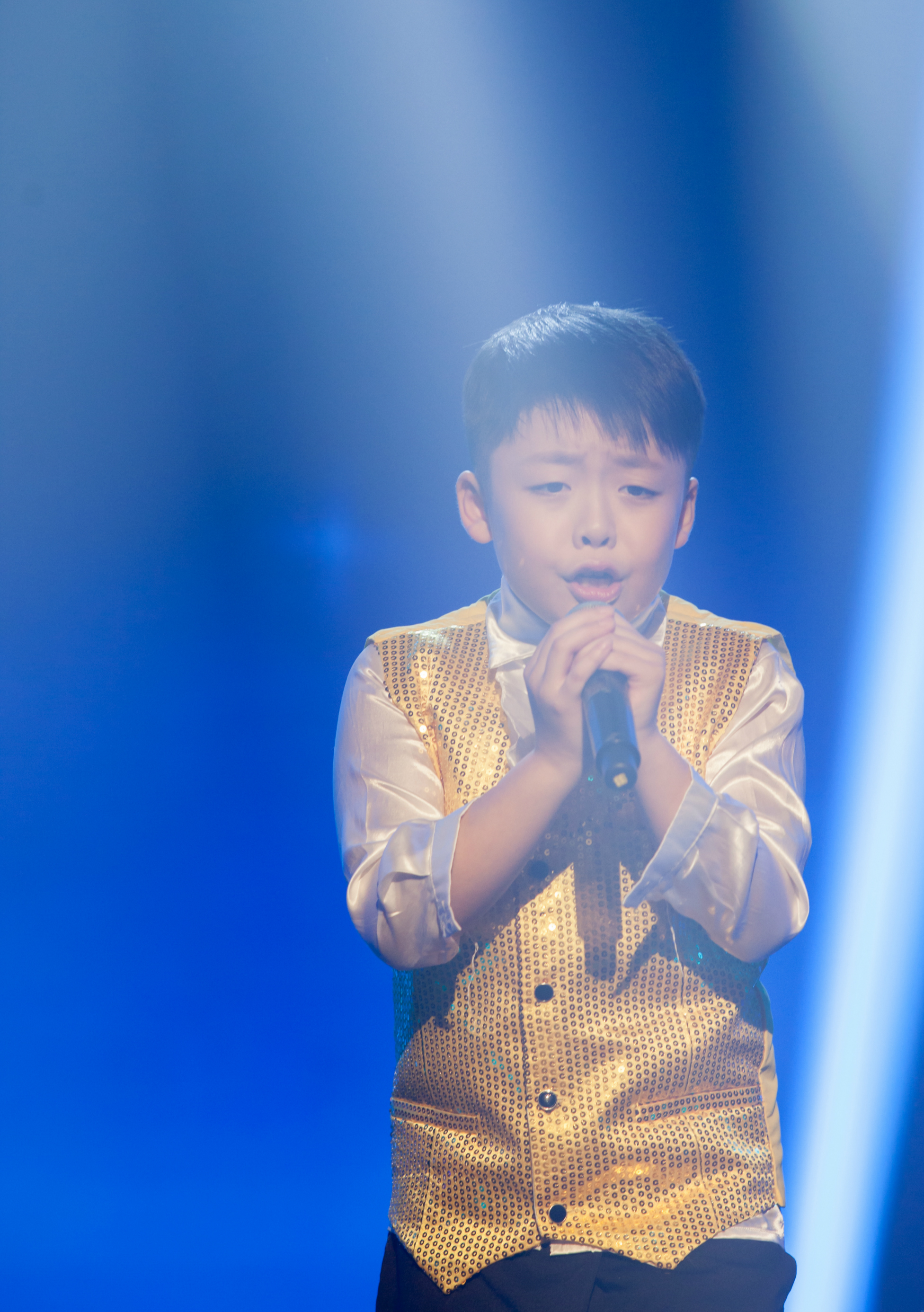  p data-id="gncnnsq9gn">李成宇 i>( /i>jeffrey li i>) /i>,2005年3