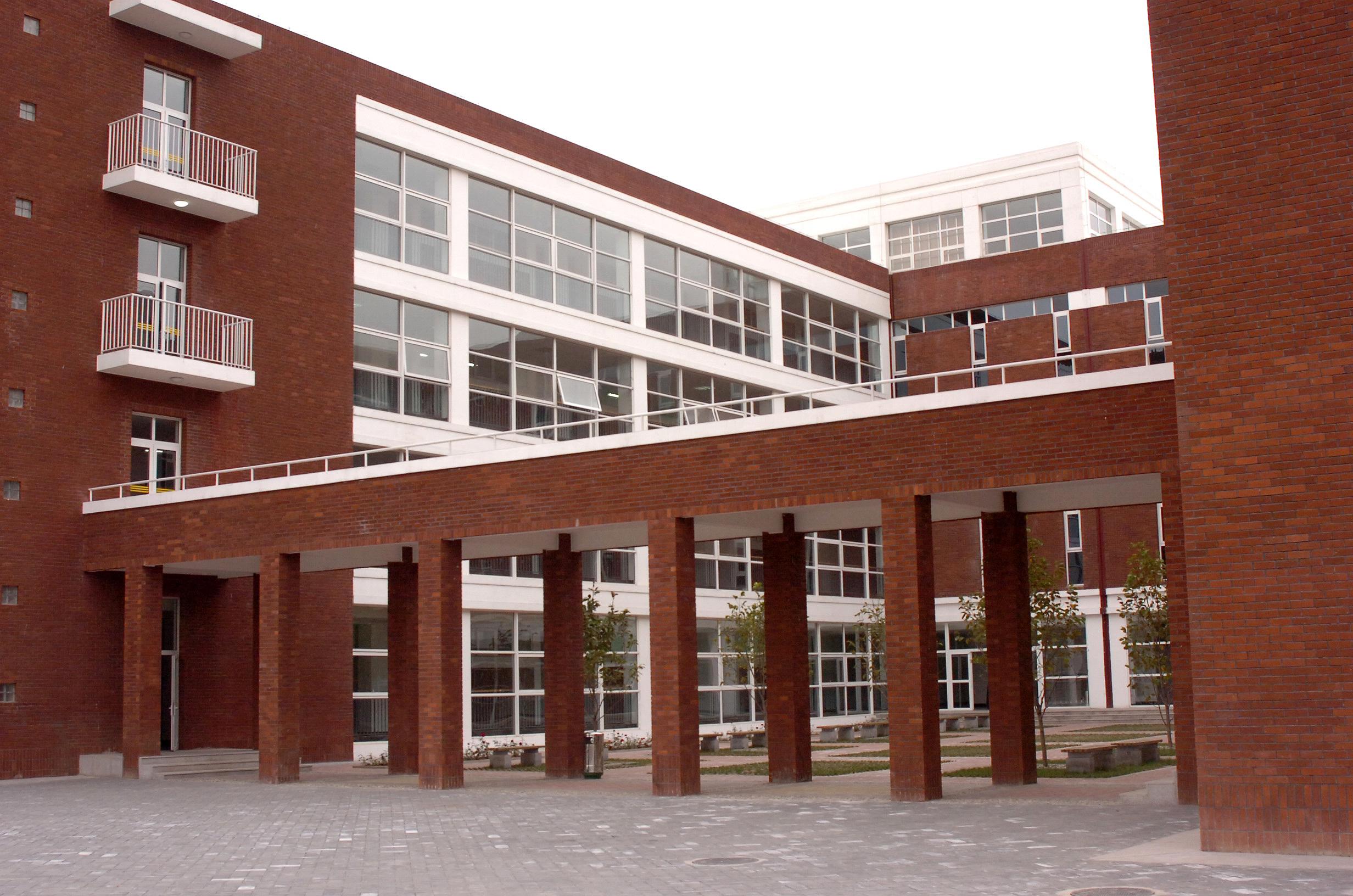 university),简称 a target="_blank" href="/item/北外/1890014"