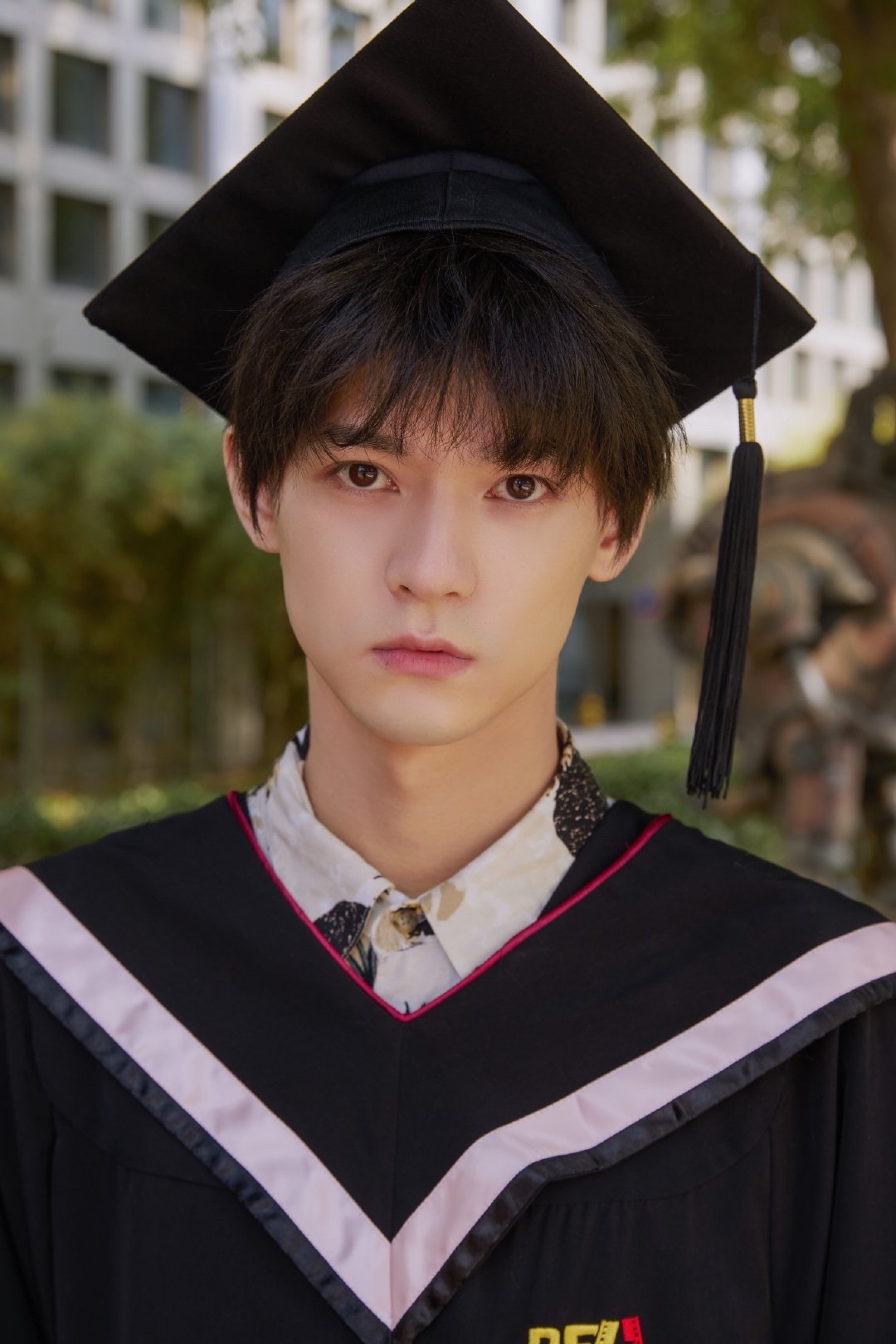 n9fjslg">张家硕,1998年12月31日出生于山东省寿光市,中国内地男演员