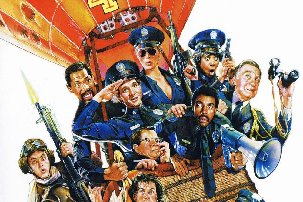  p>《警察学校4:全民警察》是jim drake执导的喜剧犯罪片,斯蒂夫·古