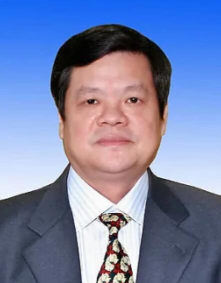  p>钟晓云,男,1954年12月23日出生,江西赣州人,中共党员,研究生毕业