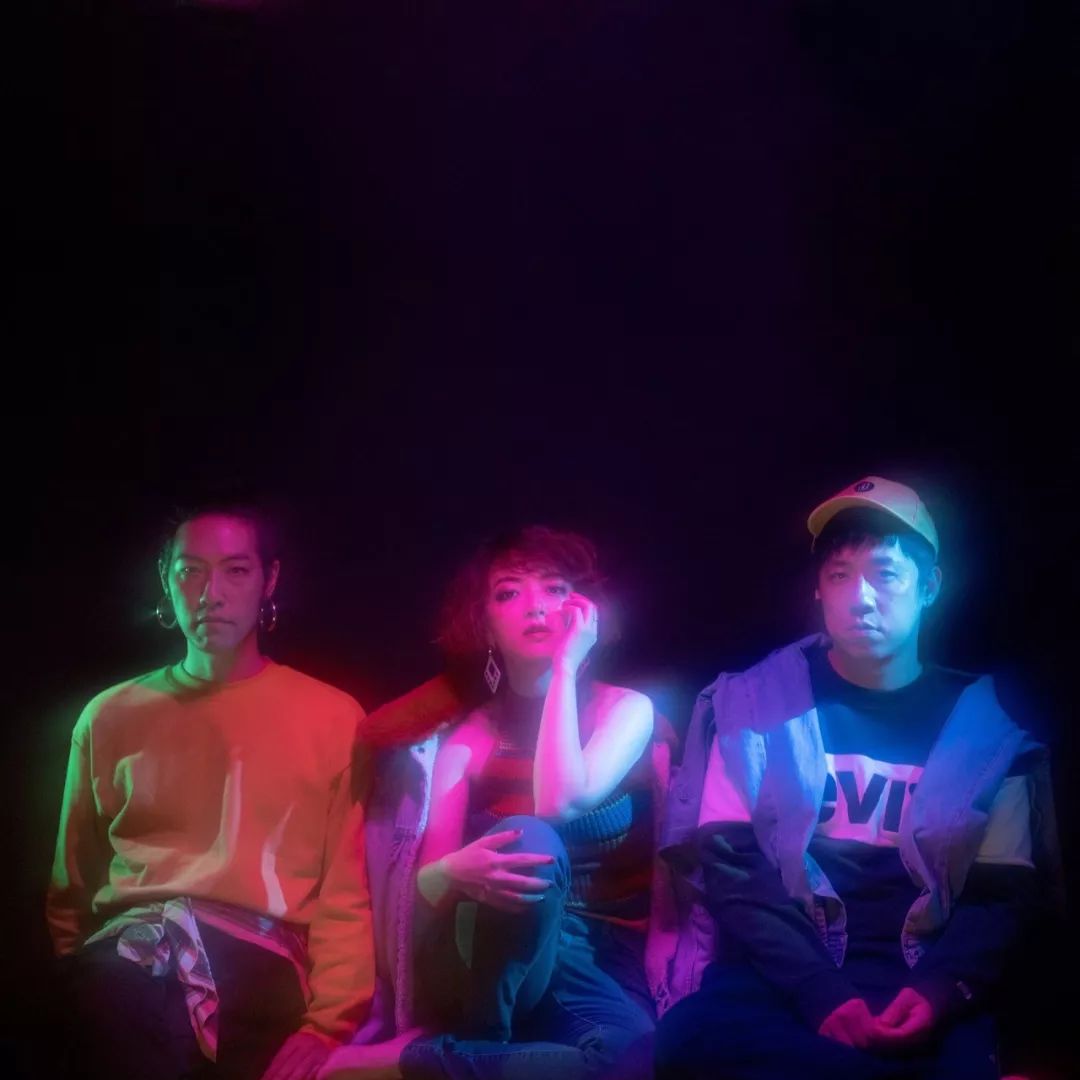 皇后皮箱乐团