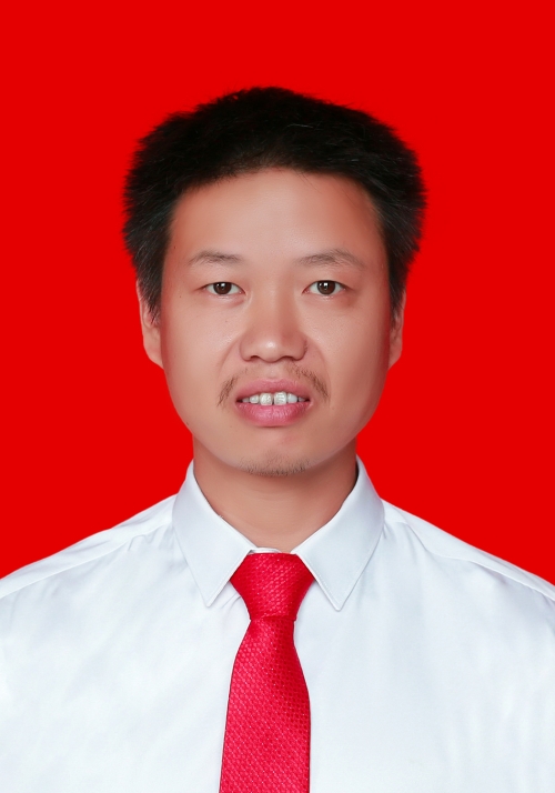  p>方聪,现任建德市大同镇党委委员,三级主任科员. /p>