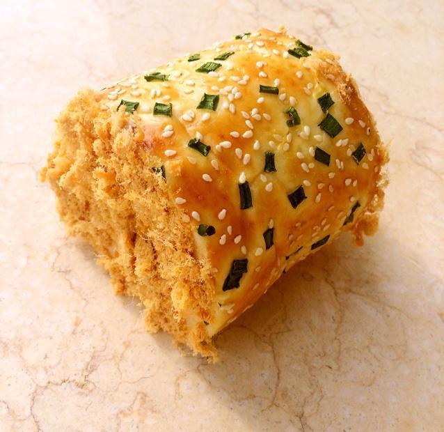 肉松香葱面包卷