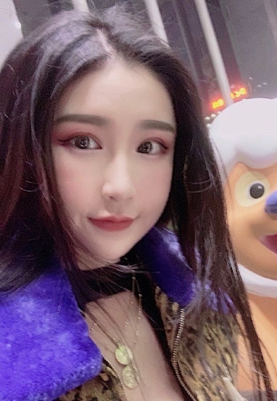  p>张茗,女,华强方特公司的一名配音演员,先后配音过《熊出没之熊熊