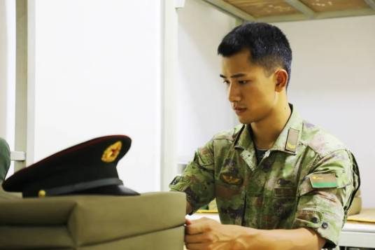 刘腾（中国人民解放军第71集团军王杰部队“三立战功连”“阻击模范班”战士）_百度百科