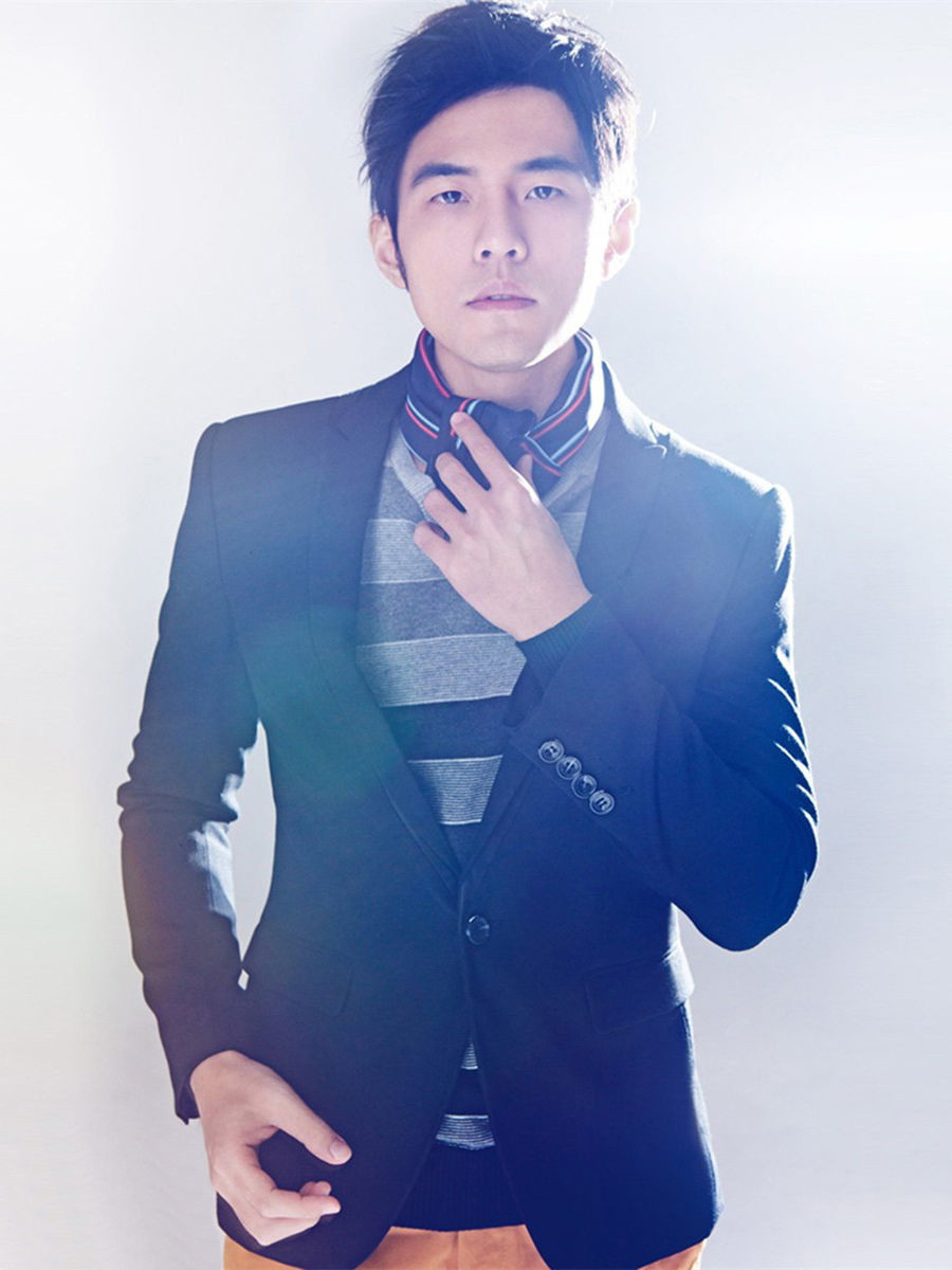  p>周杰伦(jay chou),1979年1月18日出生于台湾省新北市,祖籍福建省