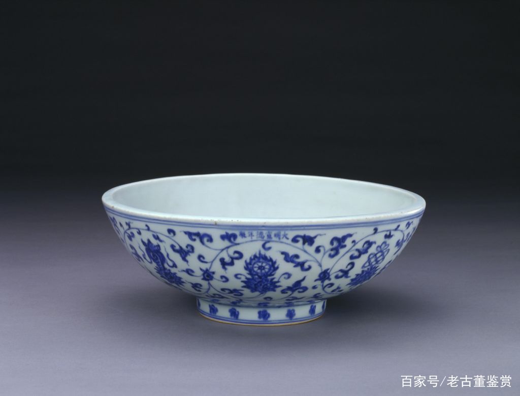中国美術 明 青花纏枝 富貴佳器款 獅子紋碗 高 6cm 明 羅芙奧| 《明宣德青花纏枝芙蓉紋高足碗》 羅芙奧香港2015春季