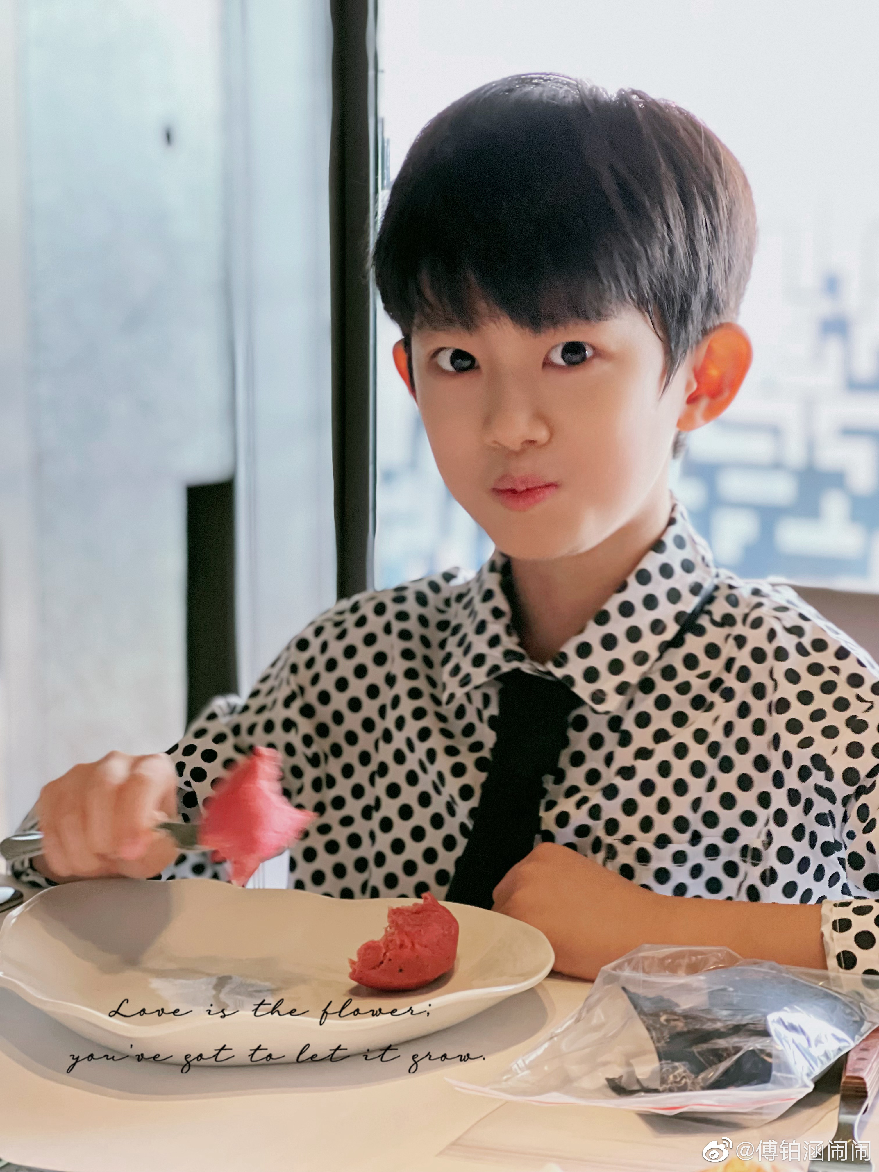 2izv9tor7bn">傅铂涵,2012年5月16日出生于北京市,中国内地影视男演员