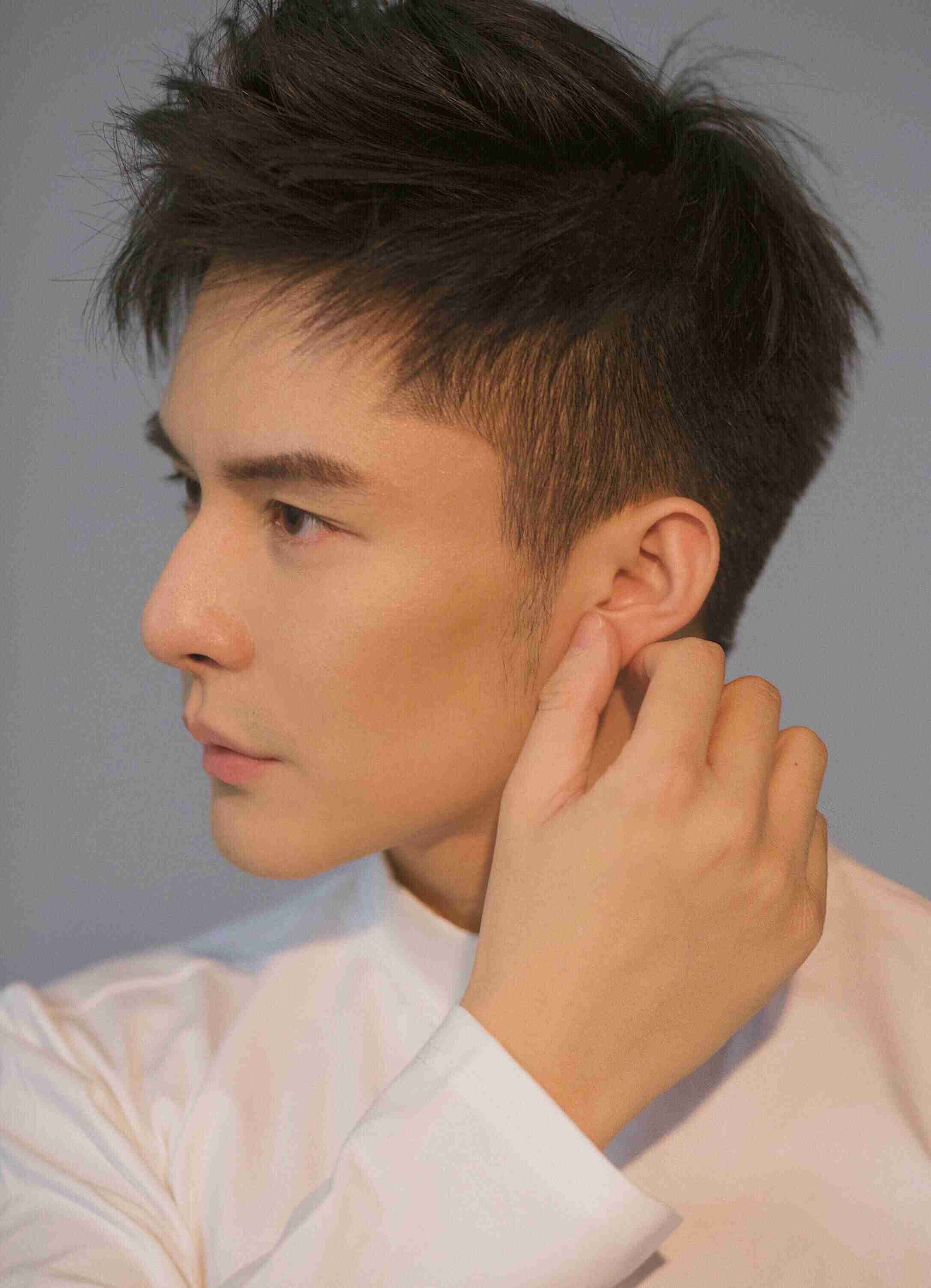  p data-id="gncnbg9e1o">林皓洋,原名廖劲锋 b>, /b>1995年6月27日