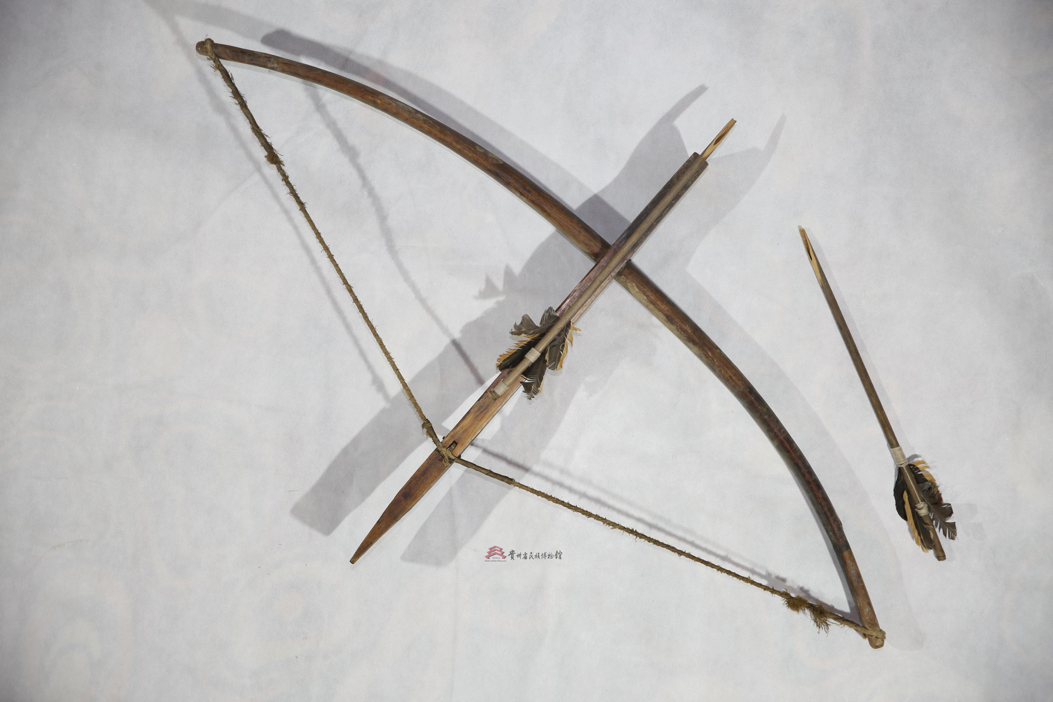 当代赫章彝族弓弩