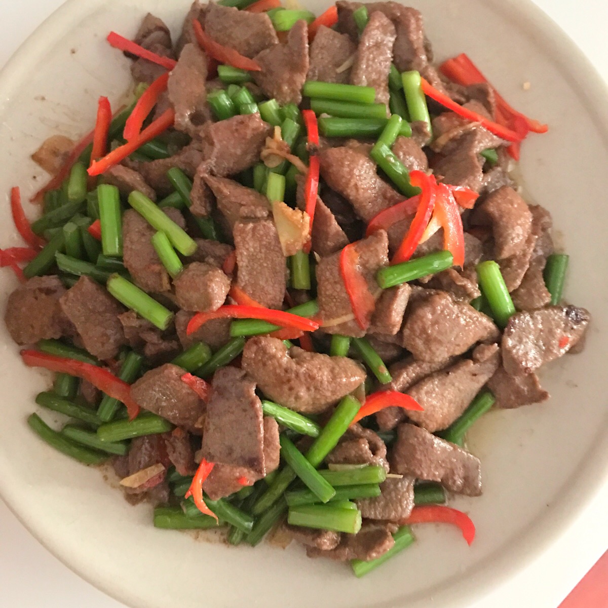 家常蒜苔爆猪肝