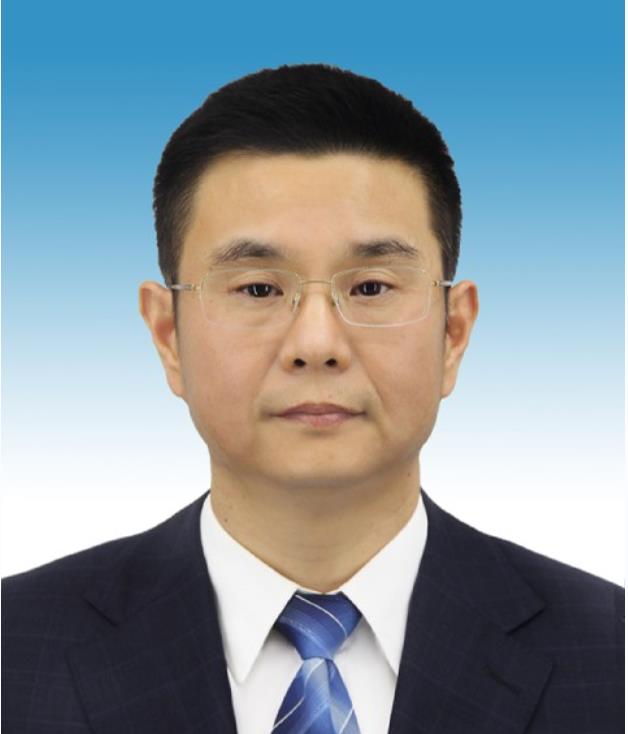 在职研究生,中共党员,现任辽宁省鞍山市海城市委副书记,市长
