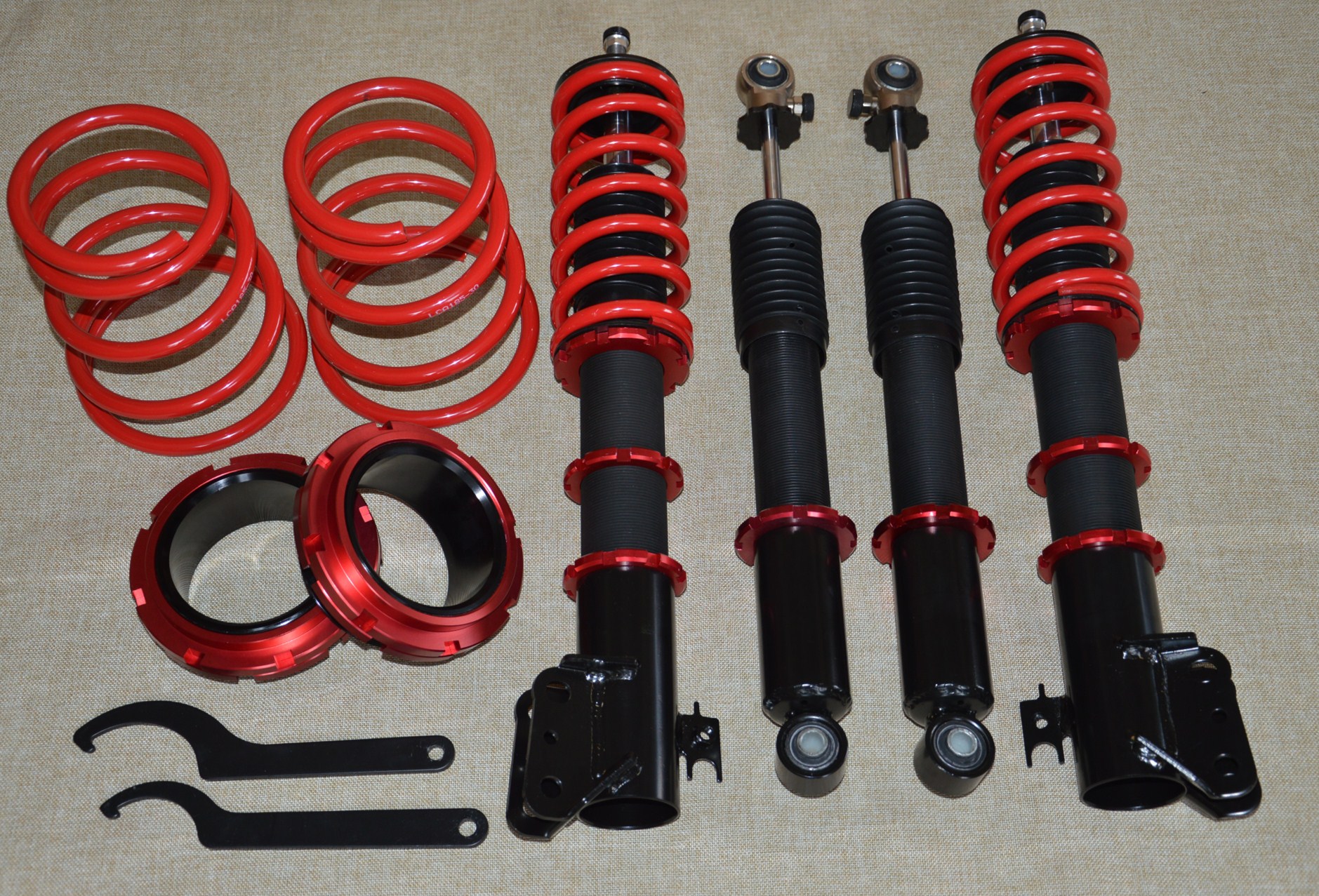  p>绞牙避震( height. adjustable.