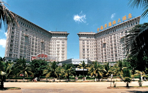 p>金海岸罗顿大酒店引坐落于海南省首府海口市的海甸岛北端,距离大海