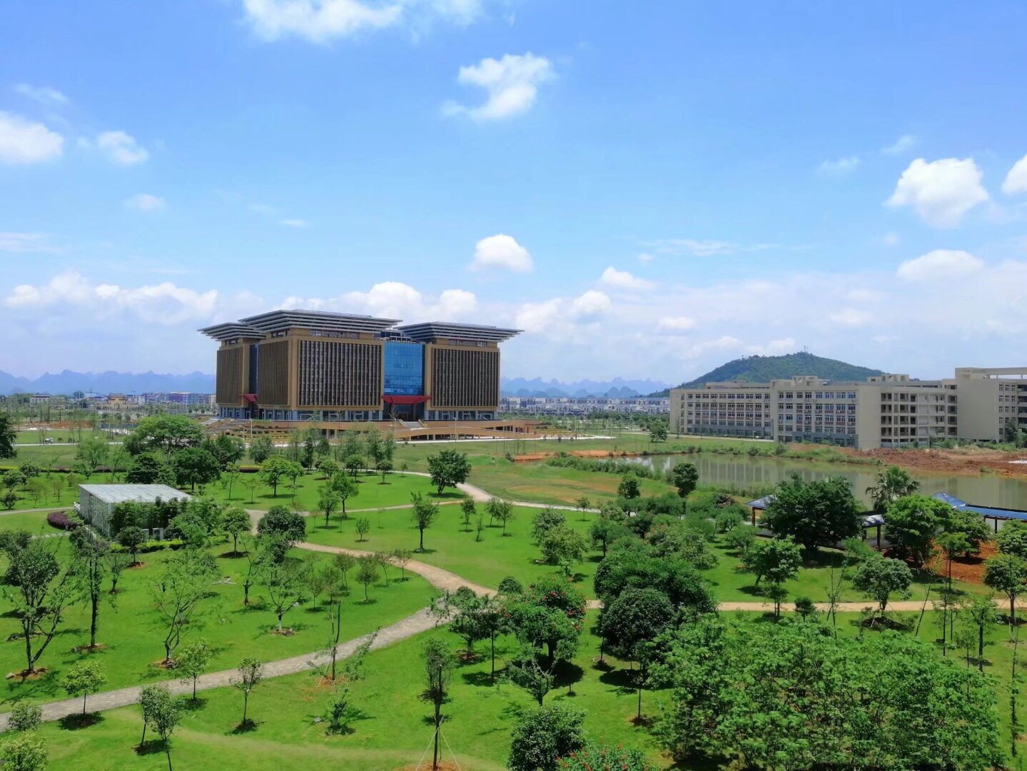 广西师范学院