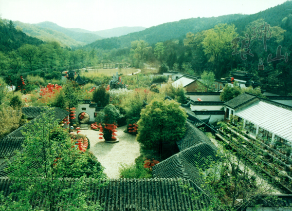  p>琅琊山,位于安徽省滁州市琅琊区西南约5公里,现滁州市的西郊.