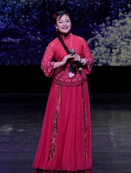  p data-id="gnbr8tbo91">许海霞,出生于山西民歌之乡河曲,中国内地