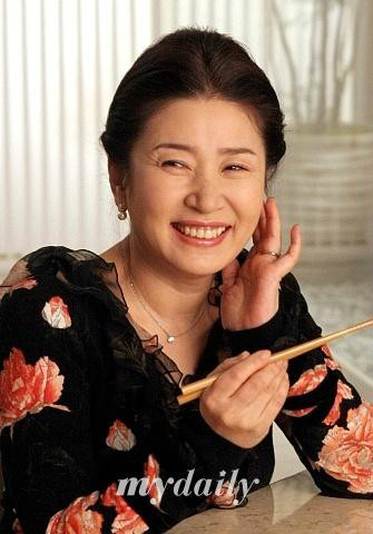 月16日),又名金子玉,出生于釜山,汉阳大学戏剧电影科退学,韩国女演员